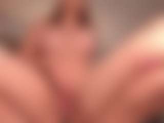 Live cam show with Caroline Grace - Spank on Hubzter Live