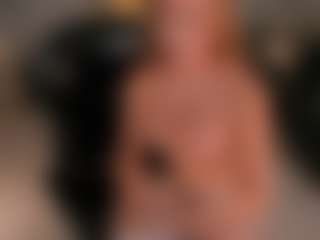 Live cam show with Caroline Grace - Bikini on CamClone