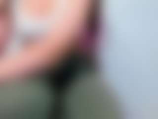 Live cam show with Aidasina - Living Room on Dare Cams