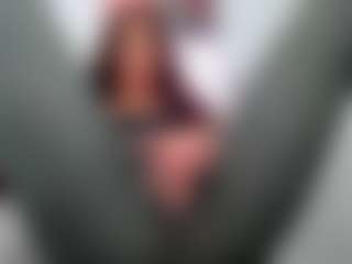 Live cam show with Aidasina - Living Room on StripNow