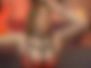 Live cam show with LuLovett - Average on Camsoda