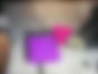 Live cam show with Niyirey - Black on AdultVida.com