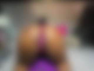 Niyirey's Live Sex Cam Show