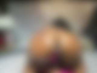 Niyirey's Live Sex Cam Show