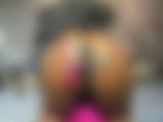 Live cam show with Niyirey - Ebony on Camsoda | colombia