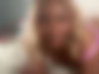 Chanell Heart's Live Sex Cam Show
