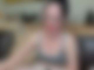 Live cam show with keiraneil - Living Room on Camsoda