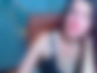 Live cam show with MilaLoona - Facial on Camsoda