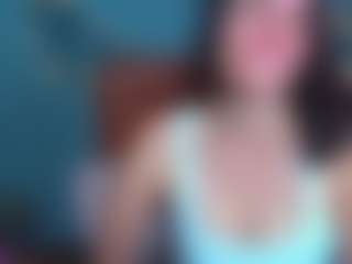 Live cam show with MilaLoona - Office on StripNow