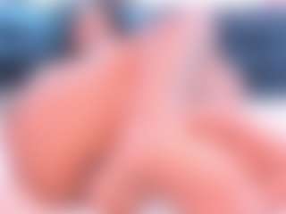 Live cam show with miiss-sofiii - Strip Black on AdultVida.com