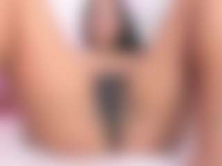 Live cam show with miiss-sofiii - Bedroom on Camsoda
