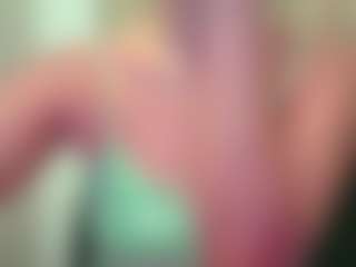 Live cam show with Celestee-pretty - Middle Aged on live18s.com