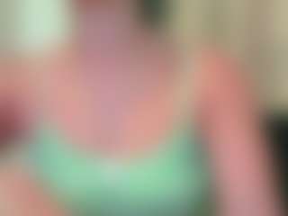 Live cam show with Celestee-pretty - Average on Fapmatic.com