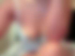 Celestee-pretty MILF webcam performer live streaming
