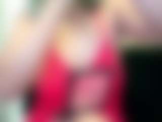 Live cam show with Celestee-pretty - Gamer Mature on Livezox