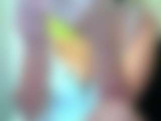 Celestee-pretty MILF webcam performer live streaming