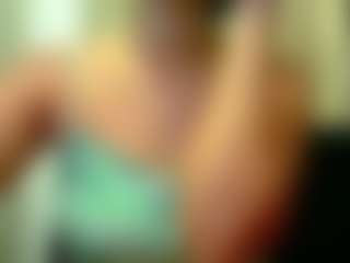 Live cam show with Celestee-pretty - Average on Hubzter Live