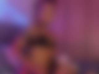 Live cam show with Taylor-West - Petite on Mixed Magazine Live