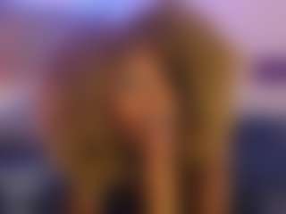 Live cam show with Taylor-West - Small Tits on livesuperchat.net