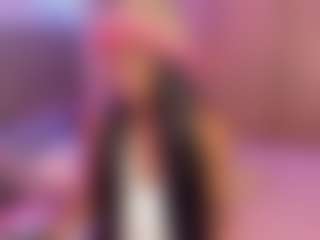Live cam show with Taylor-West - Ebony Petite on Camsoda