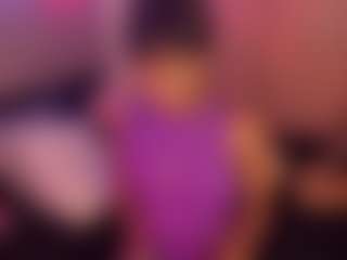Live cam show with Taylor-West - Average on Camsoda