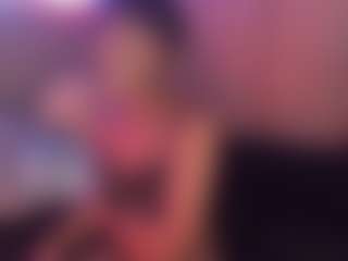 Live cam show with Taylor-West - Ebony Petite on CamSextacy
