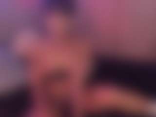 Live cam show with Taylor-West - Ebony Petite on instabang