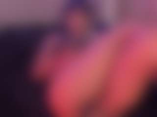 Live cam show with Taylor-West - Ebony Squirt on Pornisteam.com