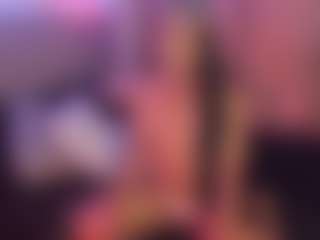 Live cam show with Taylor-West - Ebony on Camsoda | france
