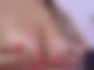 Live cam show with Anna - Athletic Amateur on Uber Horny