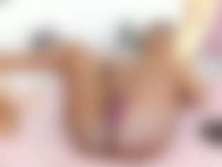 Live cam show with Jannaday - MILF on Hubzter Live