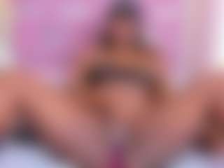 Jannaday MILF webcam performer live streaming