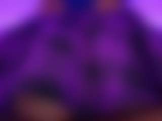 Oxlemon MILF webcam performer live streaming