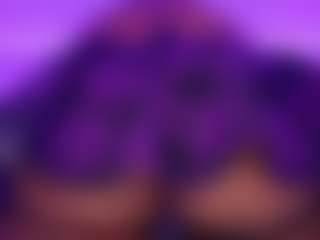 Oxlemon MILF webcam performer live streaming