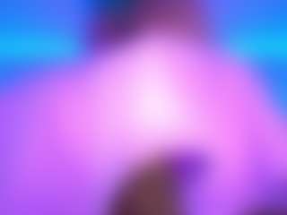 Oxlemon MILF webcam performer live streaming