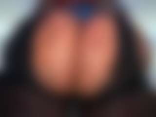 Live cam show with Oxlemon - Big Ass MILF on Camsoda