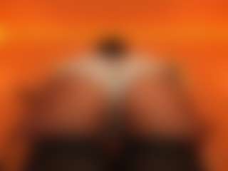 Live cam show with Oxlemon - Tease on Camsoda