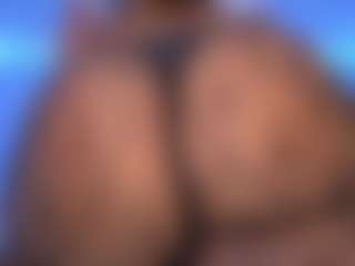 Live cam show with Oxlemon - Roll on Camsoda