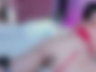 Live cam show with Amanda Cruz - Petite on Camsoda