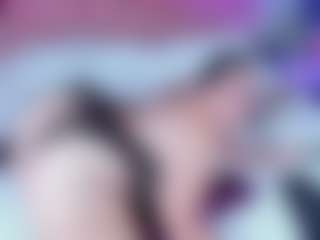 Live cam show with Amanda Cruz - Blowjob on studioflirtlive.com