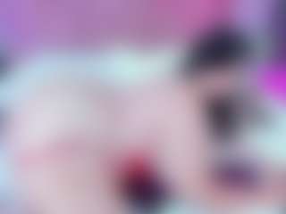 Live cam show with Amanda Cruz - Ebony HD on CamClone