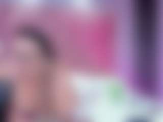 Live cam show with Amanda Cruz - Black Squirt on AdultVida.com