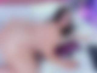 Live cam show with Amanda Cruz - Curvy Small Tits on liverealitysex.com