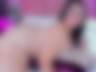 Live cam show with Amanda Cruz - Bedroom on live18s.com