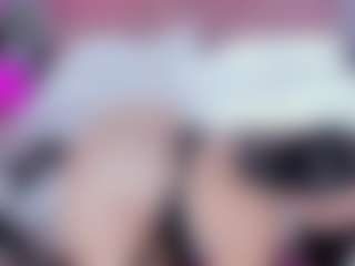 Live cam show with Amanda Cruz - Petite on Hubzter Live
