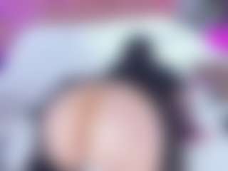 Live cam show with Amanda Cruz - Ebony Big Tits on Camsoda