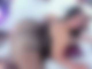 Live cam show with Amanda Cruz - Public Toys on intimatelivegirls.com