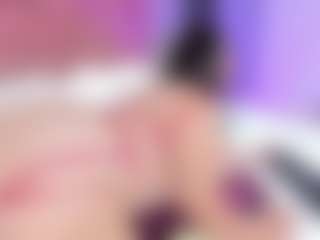 Live cam show with Amanda Cruz - Small Tits on Gym Cam Girls