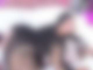 Live cam show with Amanda Cruz - Petite on Camsoda