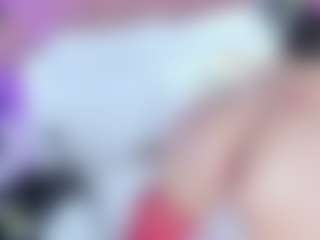 Live cam show with Amanda Cruz - Big Tits Curvy on Camsoda